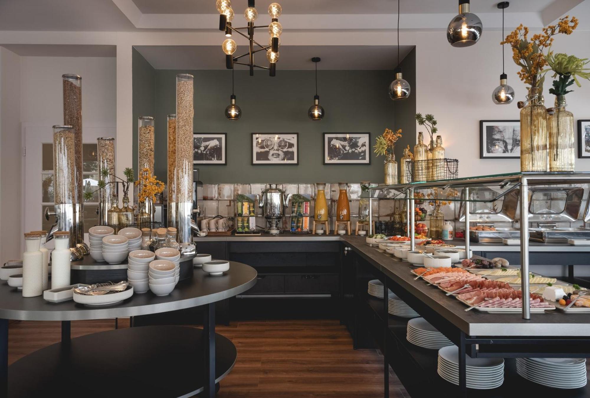 Leonardo Hotel Heidelberg City Center Екстериор снимка