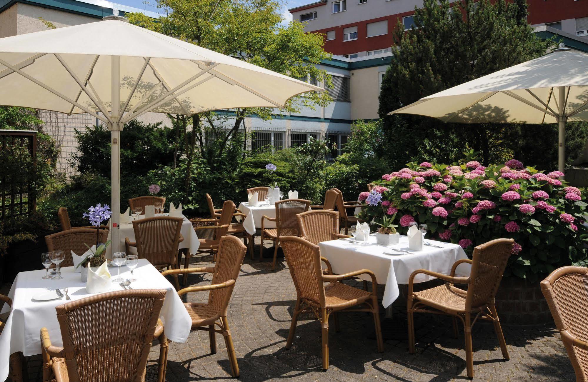 Leonardo Hotel Heidelberg City Center Екстериор снимка